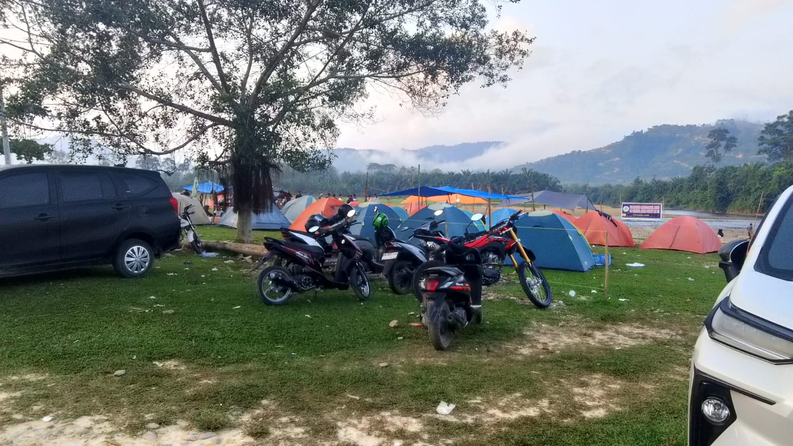 PULAU PERKEMAHAN DESA GEMA RAMAI PENGUNJUNG, MASYARAKAT HARAP BANTUAN TURAP