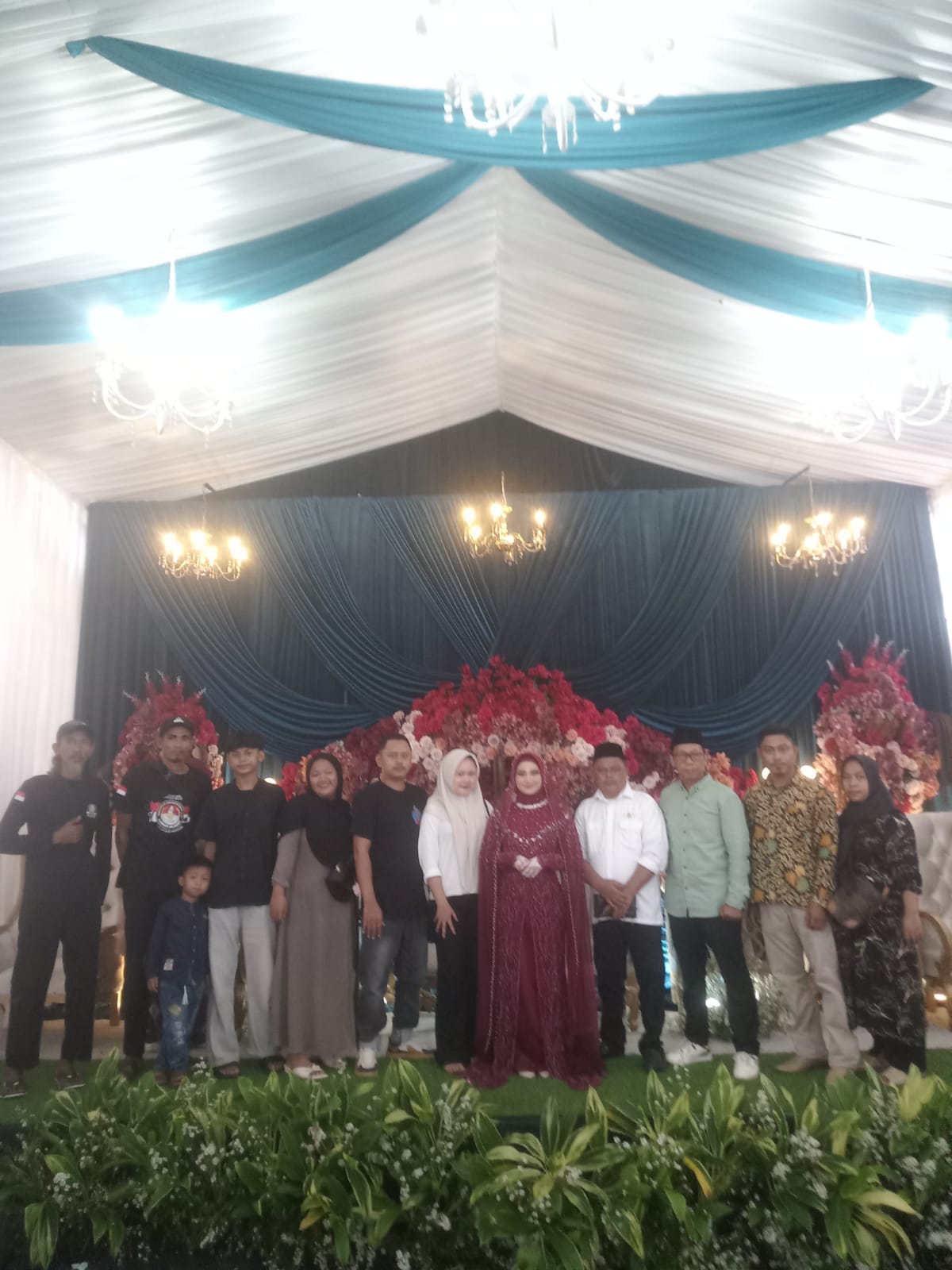 KEHARMONISAN DAN KEBERSAMAAN MEWARNAI ACARA PERNIKAHAN KELUARGA BESAR DPD KABUPATEN PANDEGLANG