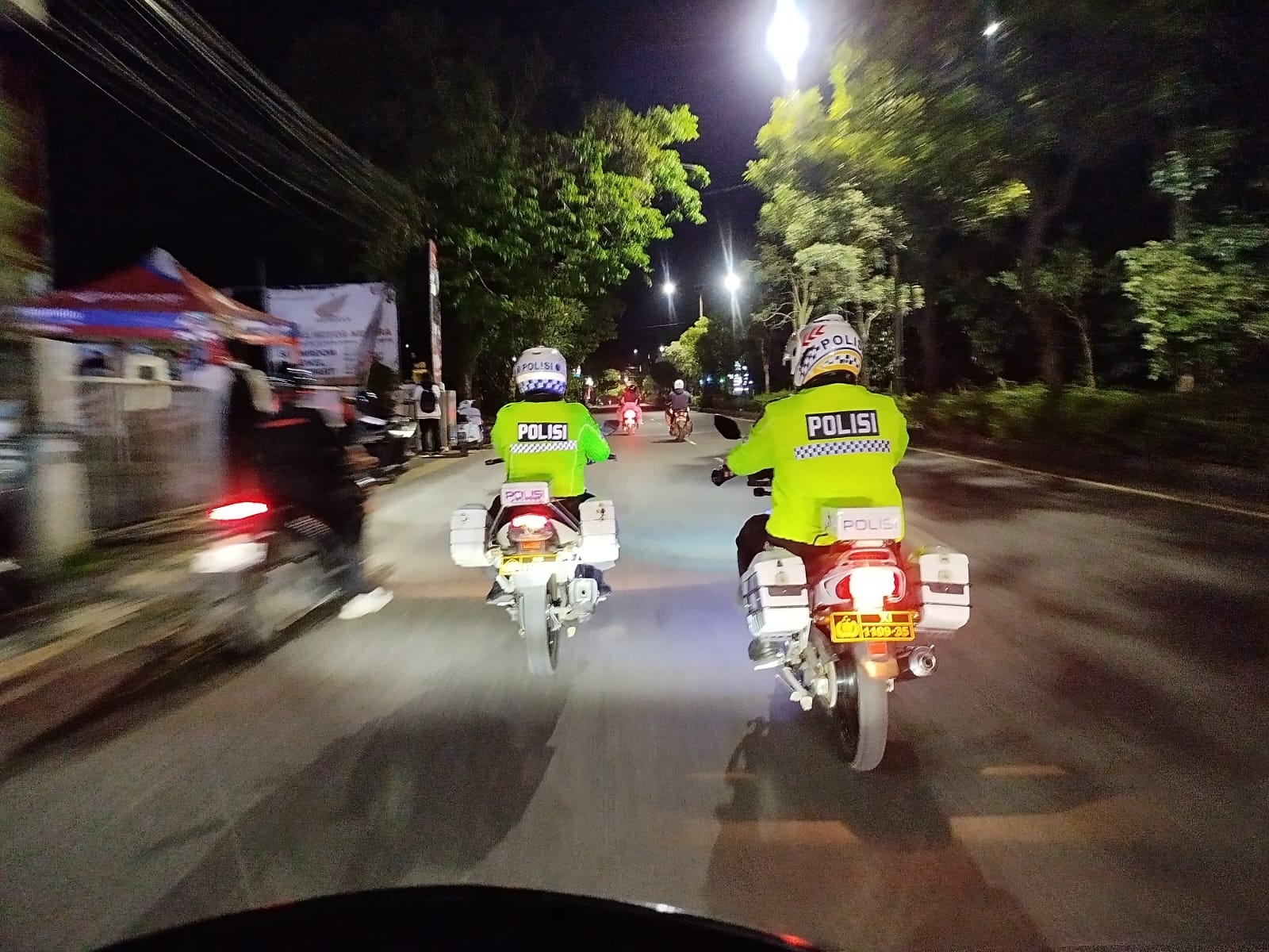 Patroli Blue Light Satlantas Polres Jembrana Hadirkan Rasa Aman dan Lancar di Malam Hari