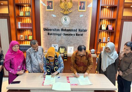Universitas Mohammad Natsir Resmi Gandeng IMLF-4, Perkuat Literasi Global di Bukittinggi