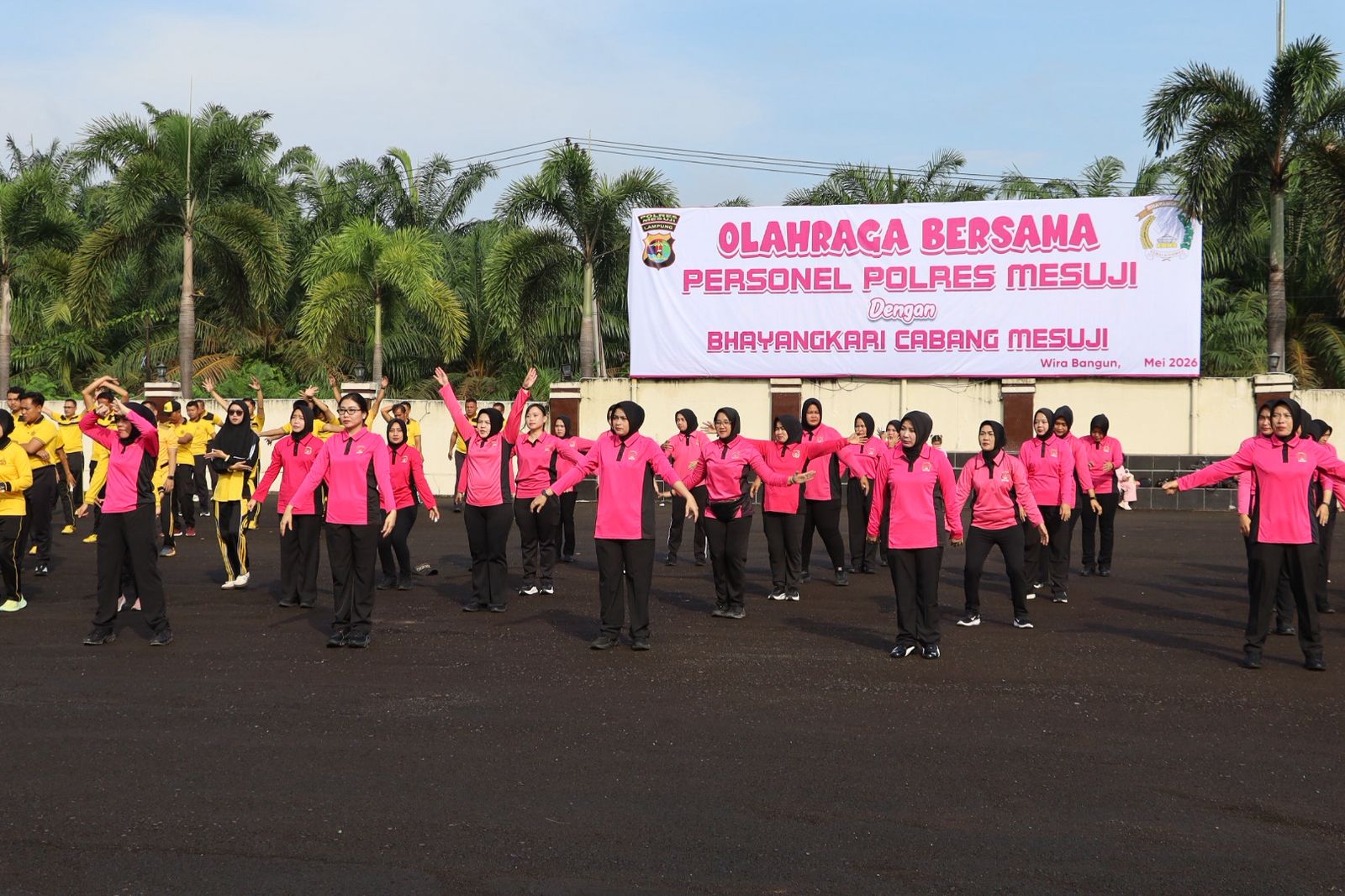 Jaga Kebugaran dan Keakraban, Polres Mesuji Gelar Olahraga Bersama Personel dan Bhayangkari