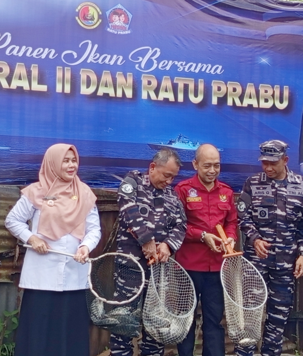 Dukung Program  Ketahanan Pangan, Kodaeral II Padang Lakukan Panen Raya Ikan Nila Bersama DPW Ratu Prabu Sumbar.