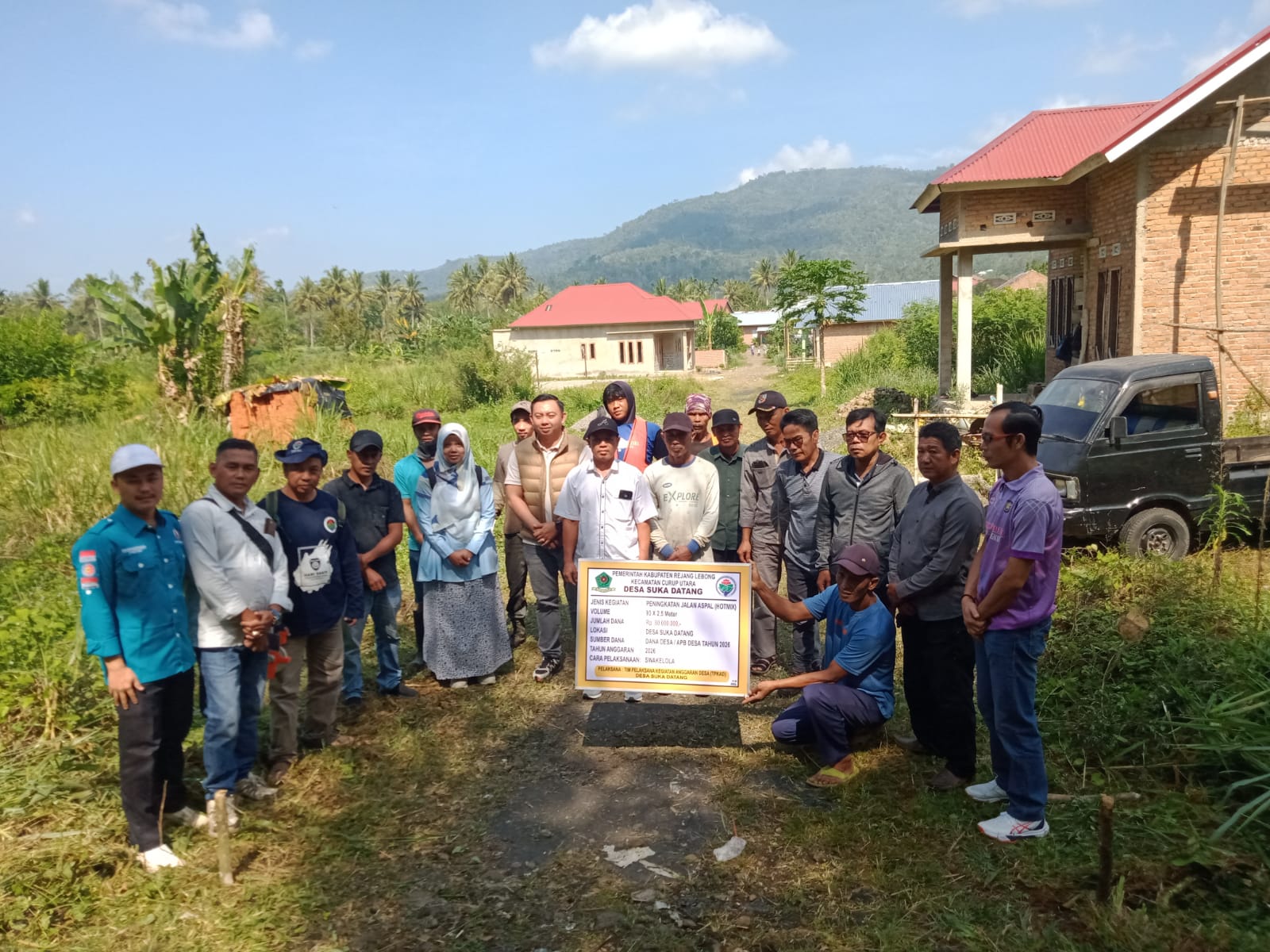 PEMERINTAH KABUPATEN REJANG LEBONG GELAR MUSYAWARAH DESA DAN PEMBAGIAN BLT, PEMBANGUNAN JALAN DESA SUKA DATANG RESMI DIMULAI!