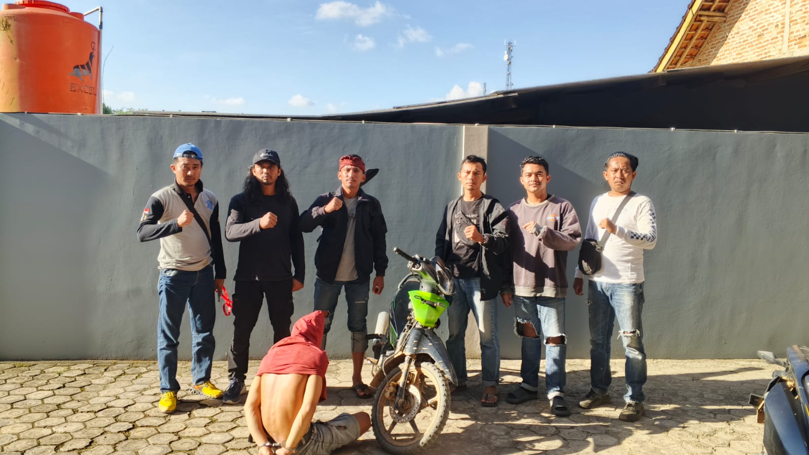 Sempat Buron Pelaku Curhat. Berasil Diamankan Tekab 308 Polres Mesuji.