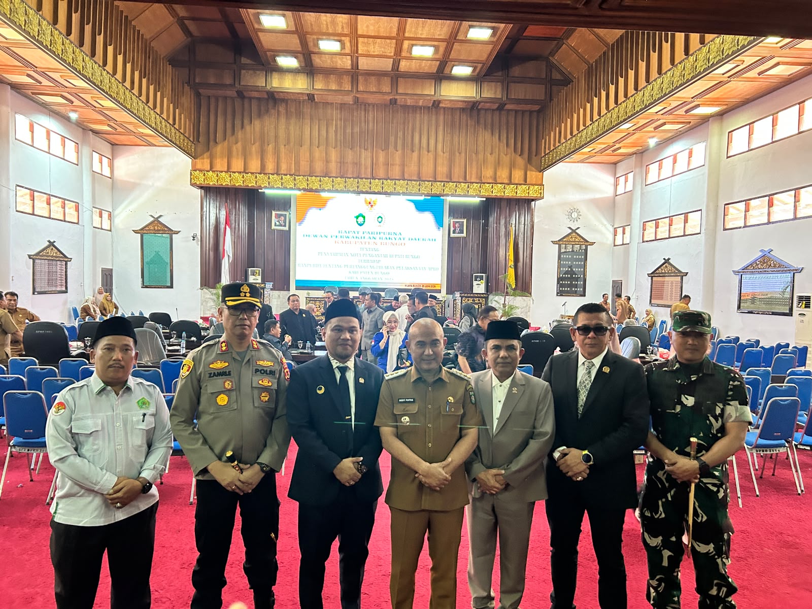 WTP DIPERTAHANKAN! BUPATI BUNGO SERAHKAN RANPERDA PERTANGGUNGJAWABAN APBD, DPRD SIAP BAHAS