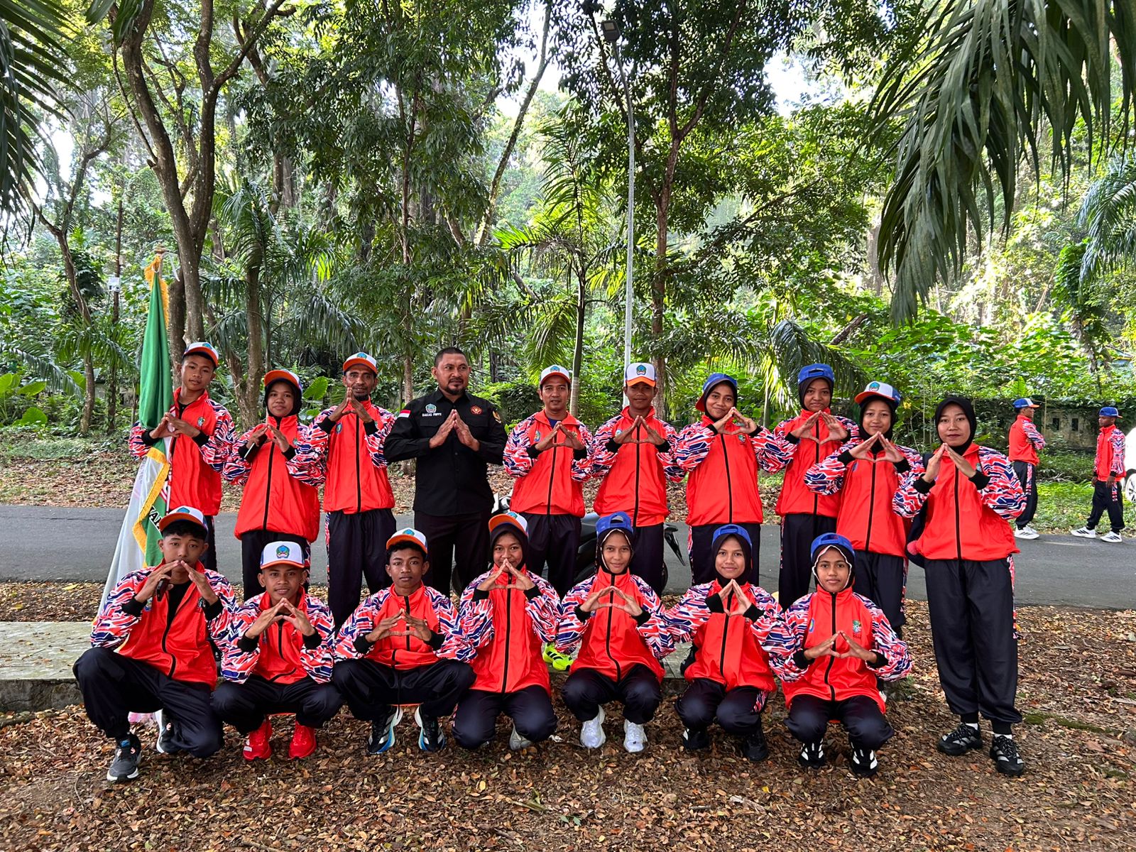 kontingen pencak silat halsel resmi dilepas ke popda xii maluku utara 2026
