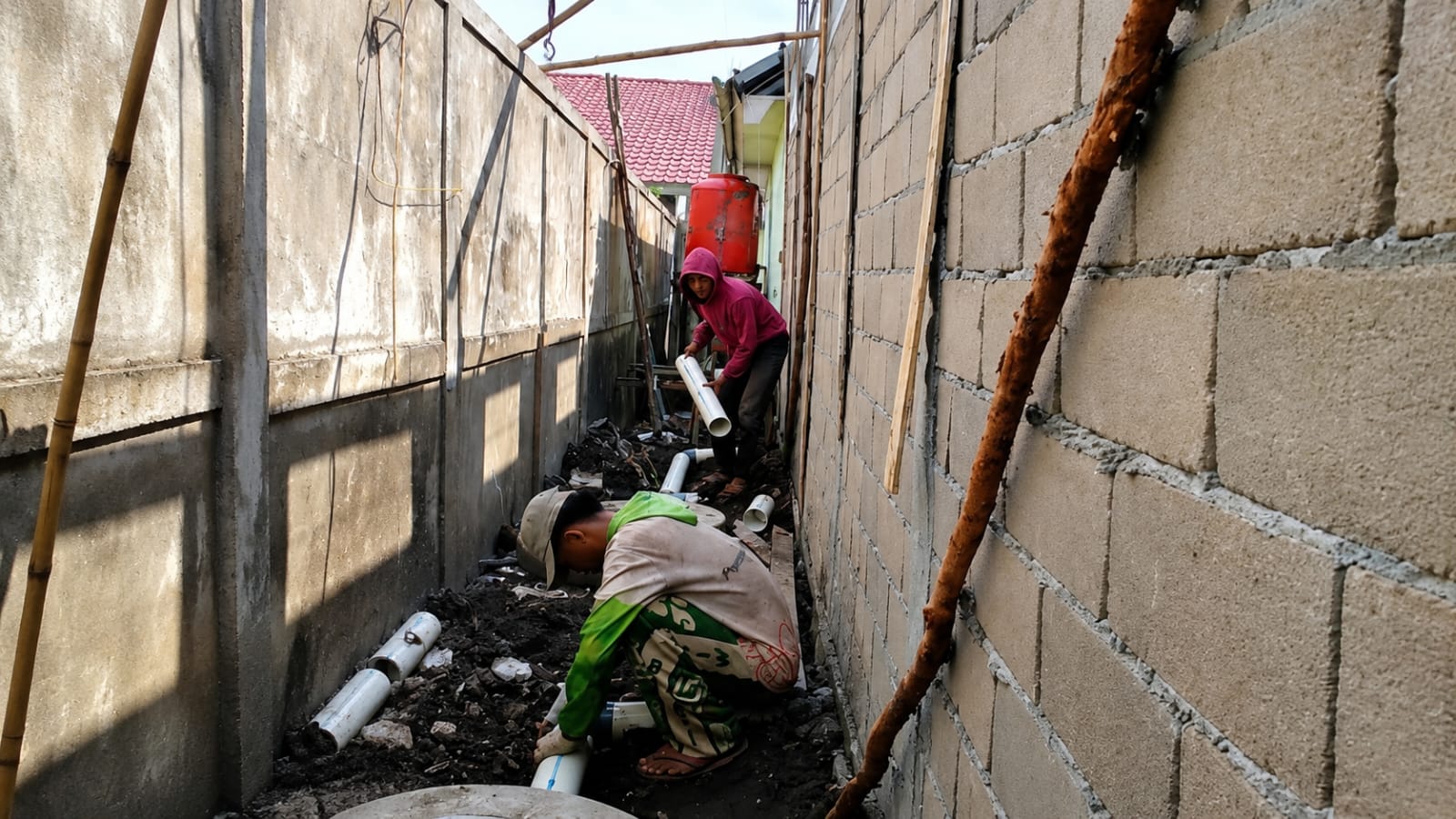 Pontianak kalbar Klarifikasi Pelaksana Proyek SDN 33 Pontianak Tuai Sorotan, Tim Investigasi Media Tegaskan Temuan Lapangan dan Pentingnya Hak Jawab Sesuai UU Pers