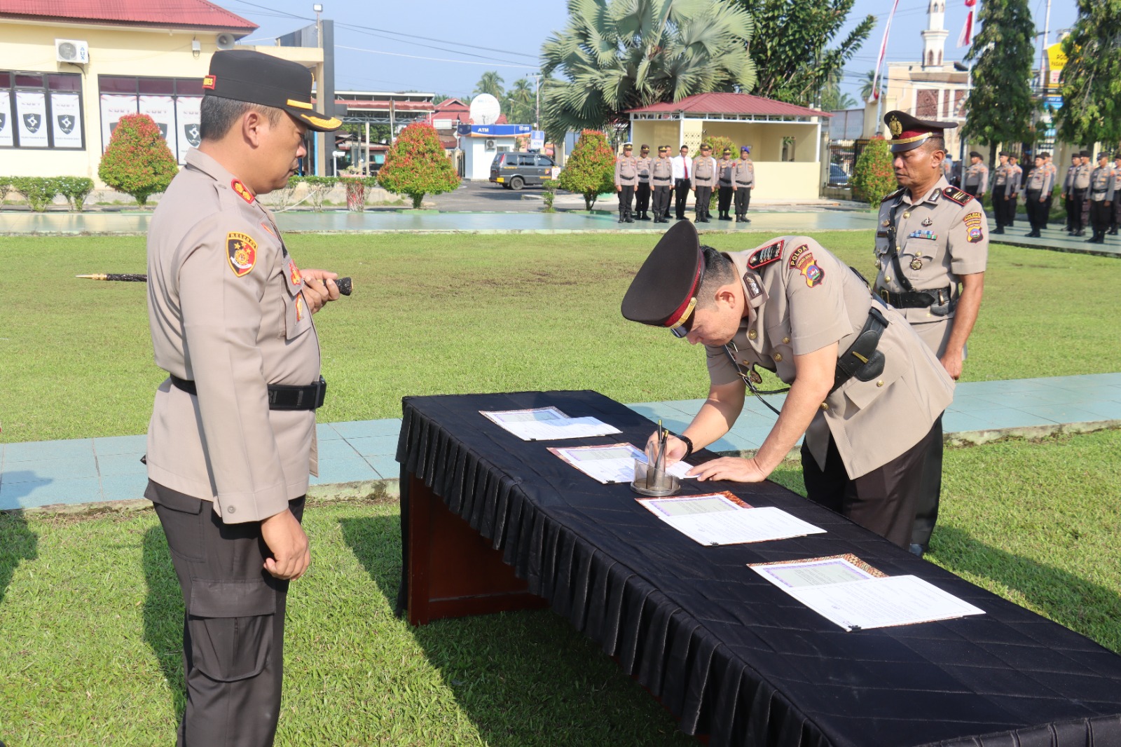 Kapolres Pasaman Barat Pimpin Serah Terima Jabatan PJU Polres dan Kapolsek Sungai Beremas