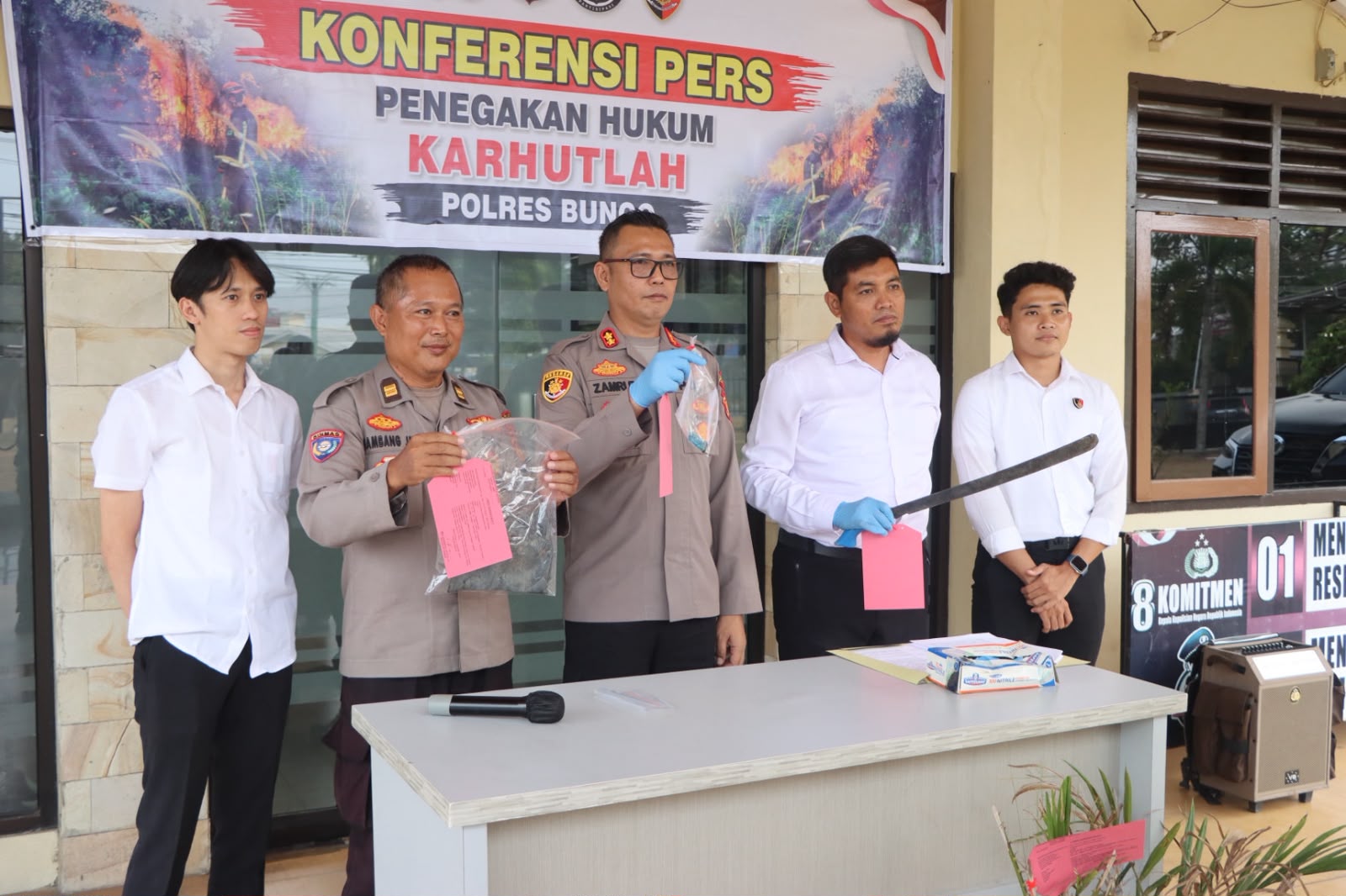 POLRES BUNGO TANGKAP SATU ORANG PEMBAKAR LAHAN DI PAUH AGUNG