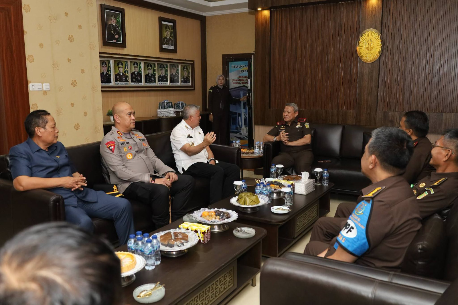 Pinrang— Kepala Kejaksaan Tinggi (Kajati) Sulawesi Selatan, Muhammad Syarifuddin, S.H., M.H., melaksanakan kunjungan kerja ke Kejaksaan Negeri (Kejari) Pinrang, Rabu (16/9/2026).