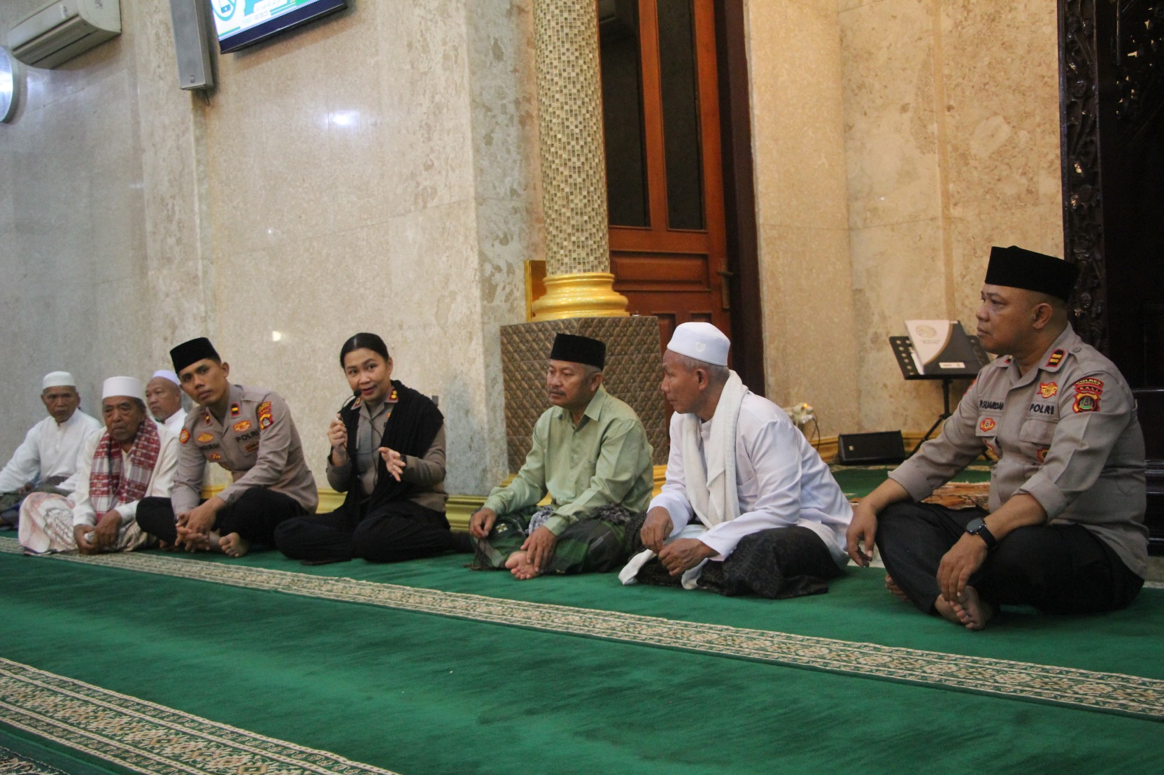 Subuh Keliling, Kapolres Jembrana Ajak Masyarakat Tangkal Hoaks dan Cegah Narkoba