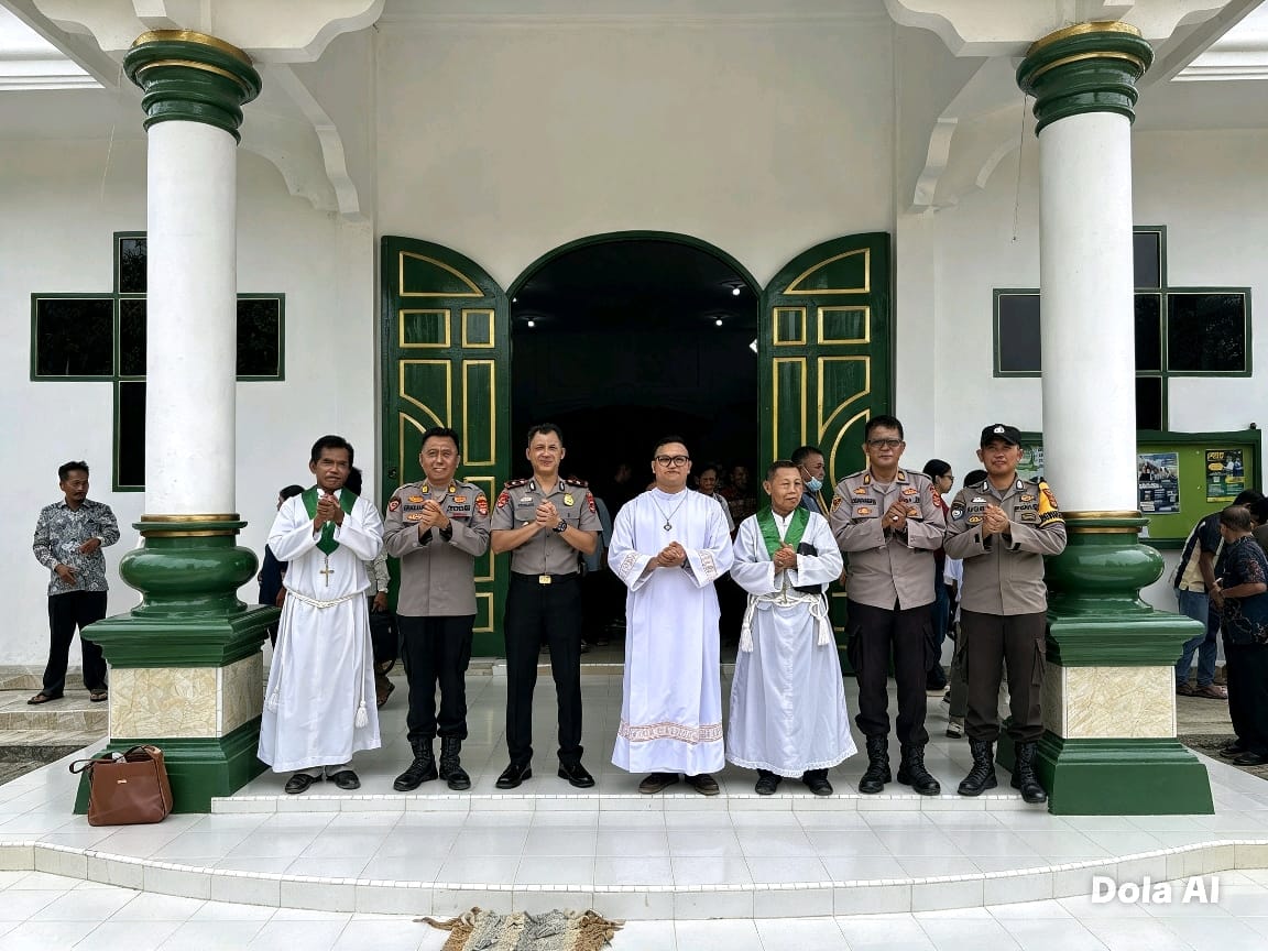 Polres Mesuji Gelar “Minggu Kasih” di Gereja Santo Yusuf, Pastikan Jemaat Beribadah Dengan Aman dan Nyaman